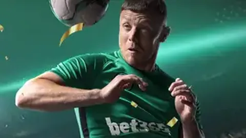 国脚归化受阻，世预赛征程遇挑战，前景不容乐观